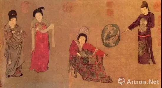 唐《揮扇仕女圖》局部