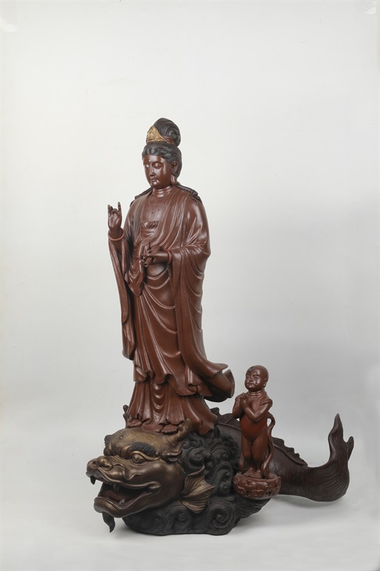 藝術(shù)家萬陶作品 鰲魚觀音 泥料:清水泥 尺寸:90 CM