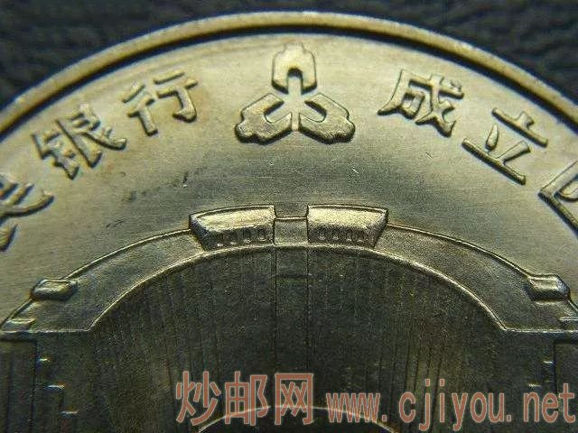 DƬ