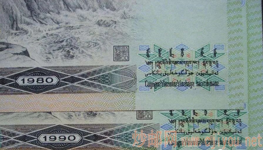 DƬ