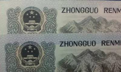 DƬ